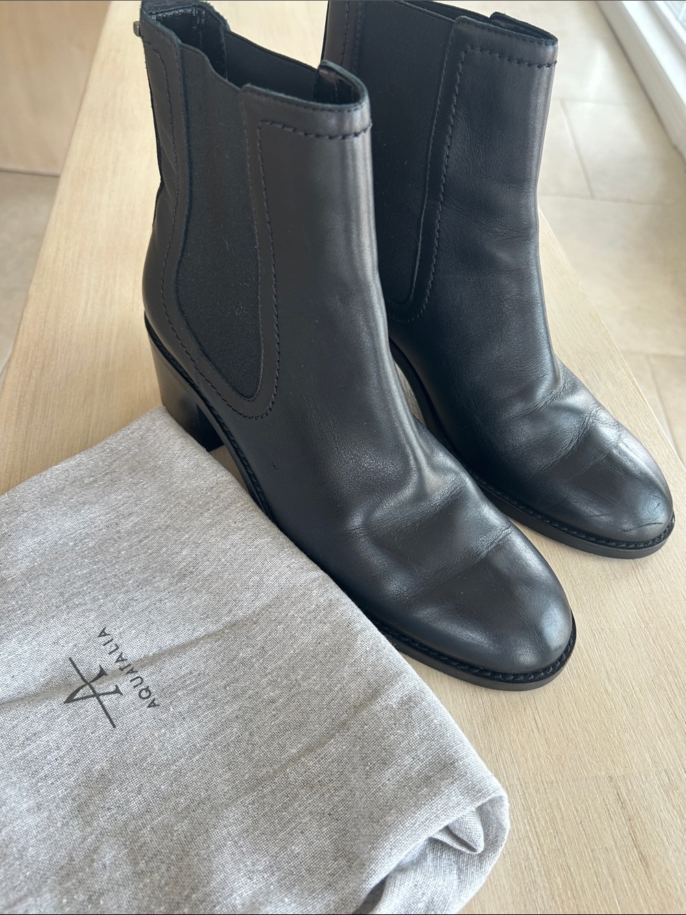 Aquatalia Black Leather Chelsea Ankle Boots with Dust Bag
